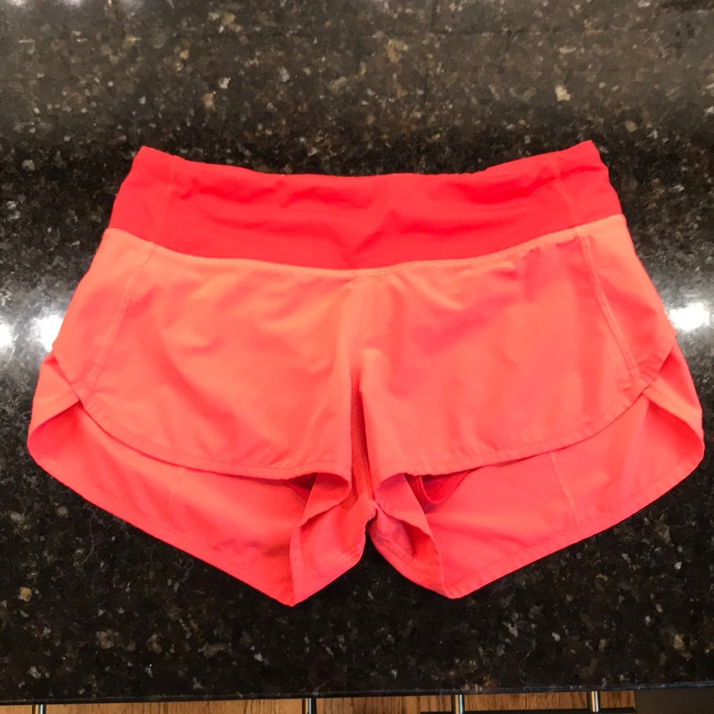 Lululemon Speed Up shorts 2.5 Size 2